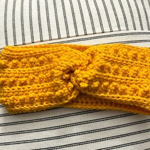 Adults medium/regular headband. Perfect gift/stocking stuffer for the holidays!